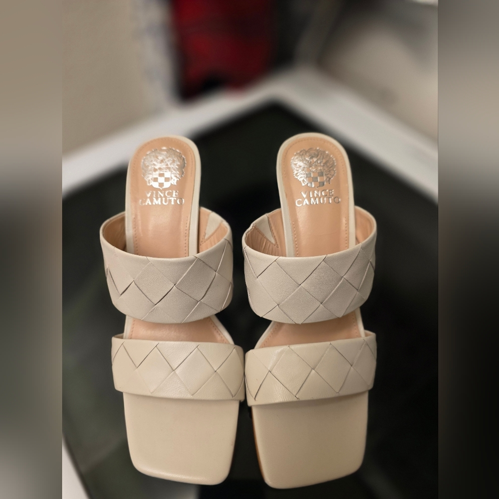 Vince Camuto Women's Tan Woven Sandals
